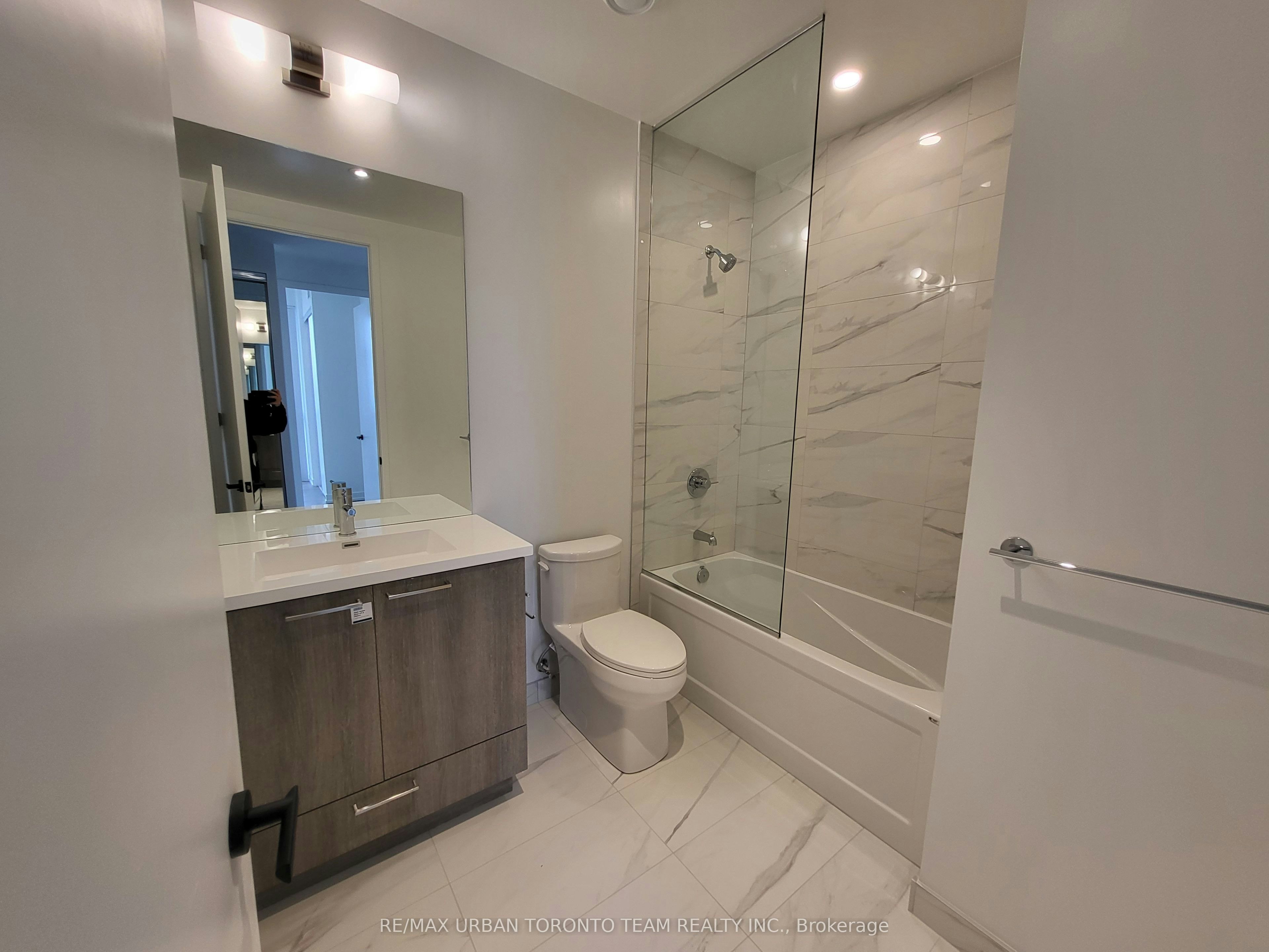 6512-225 Commerce Street, Vaughan, ON, L4K 0R1 - 9