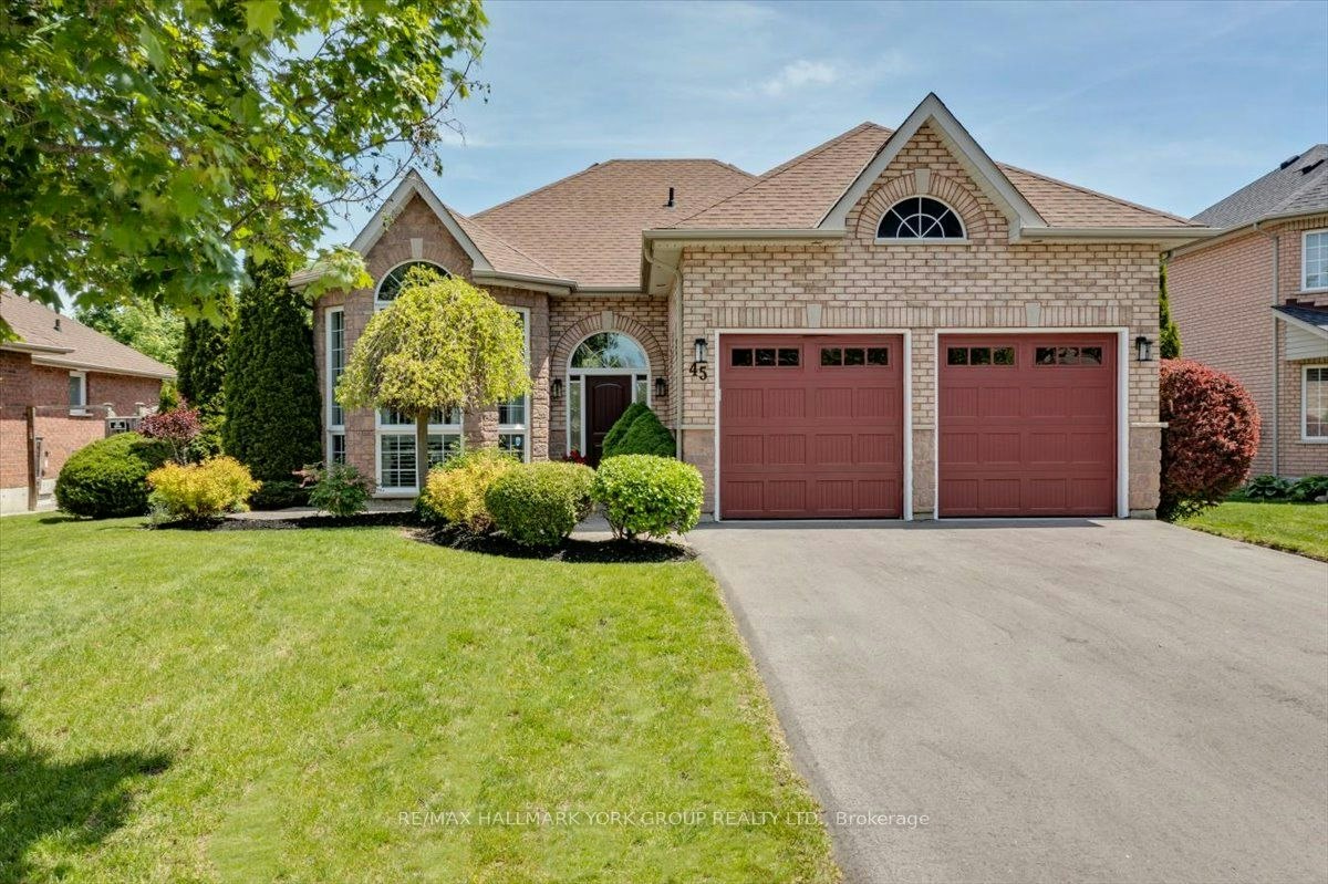 45 Highcastle Avenue, Georgina, ON, L4P 4B5