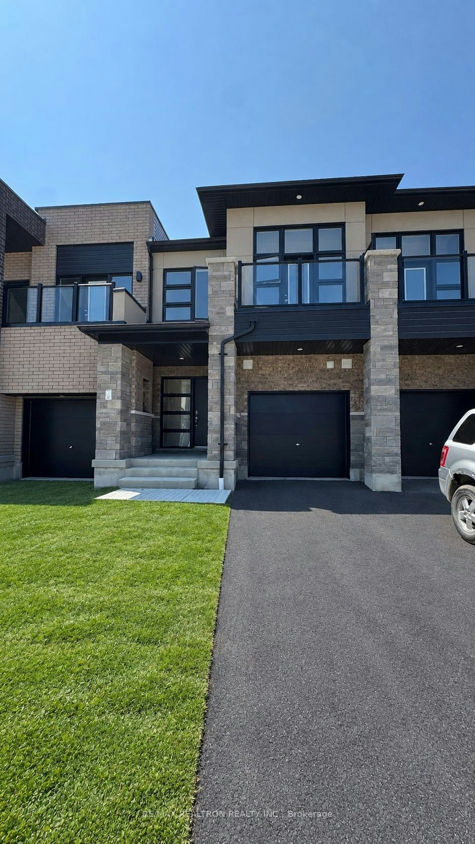 6 Harvey Bunker Crescent, Markham, ON, L6C 3K3