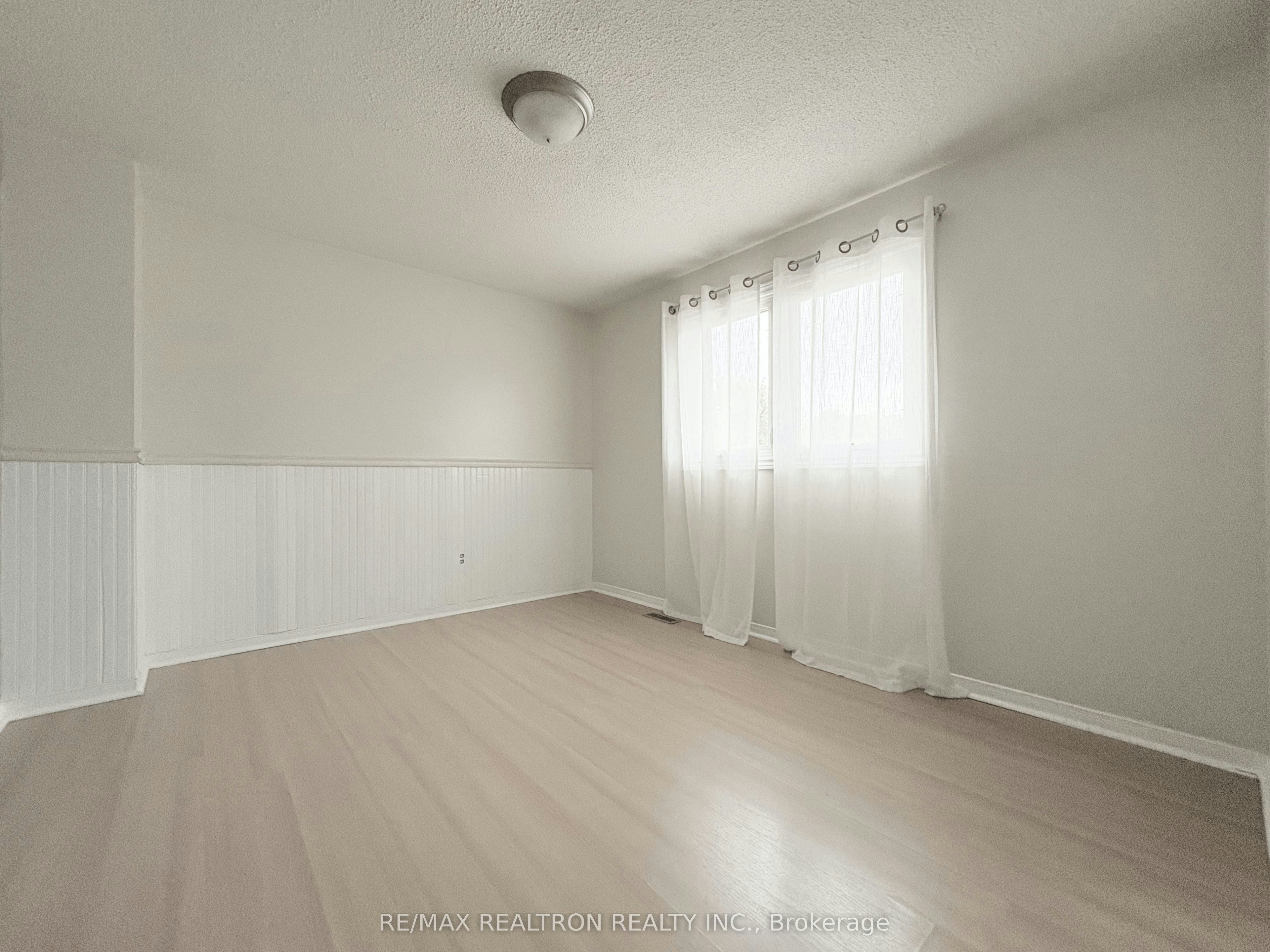 296 John Bowser Crescent, Newmarket, ON, L3Y 7N8 - 8