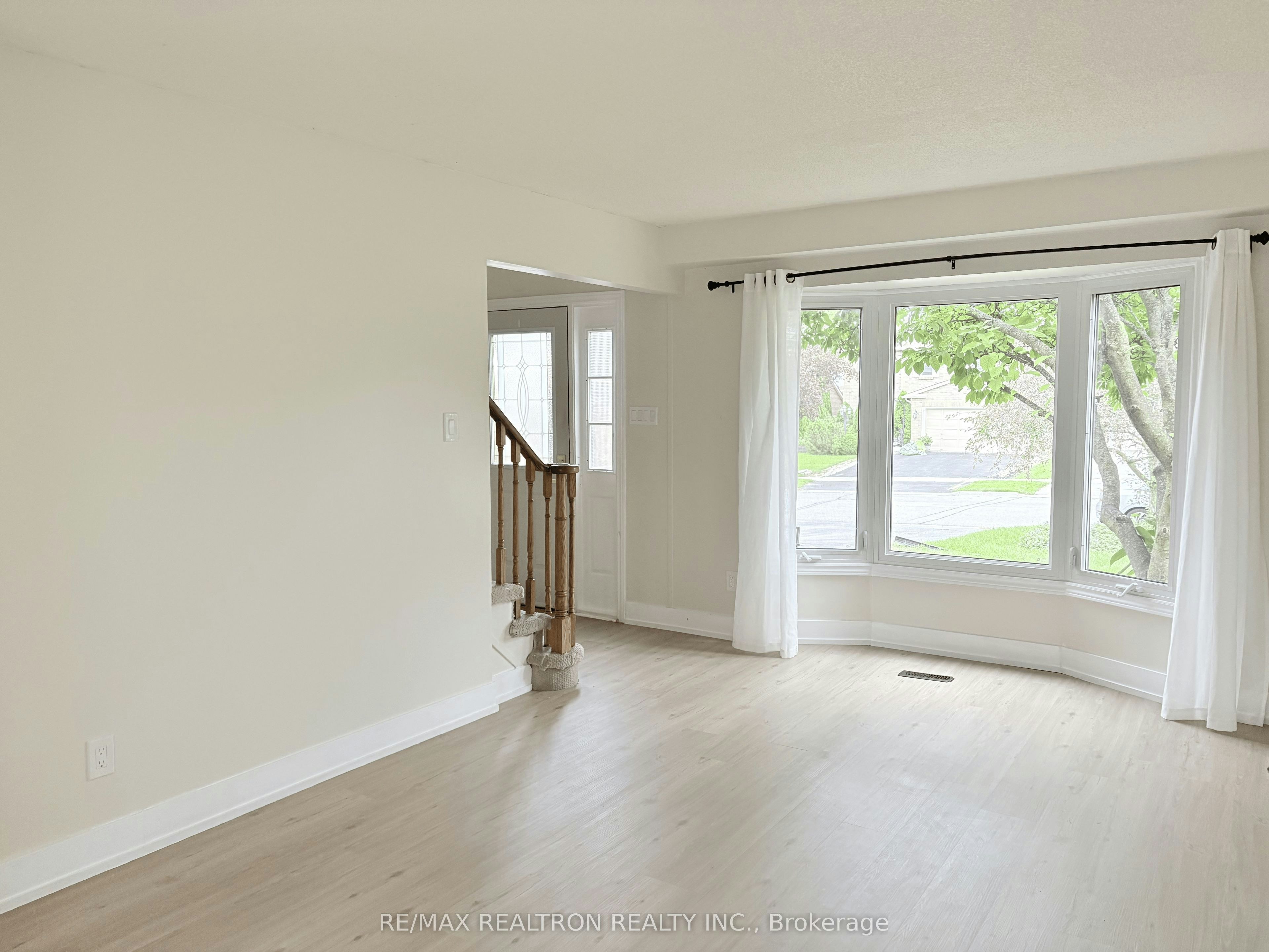 296 John Bowser Crescent, Newmarket, ON, L3Y 7N8 - 6