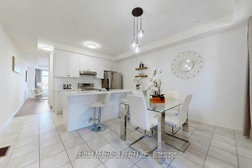 53-53 Carneros Way, Markham, ON, L6B 1R2 - 2