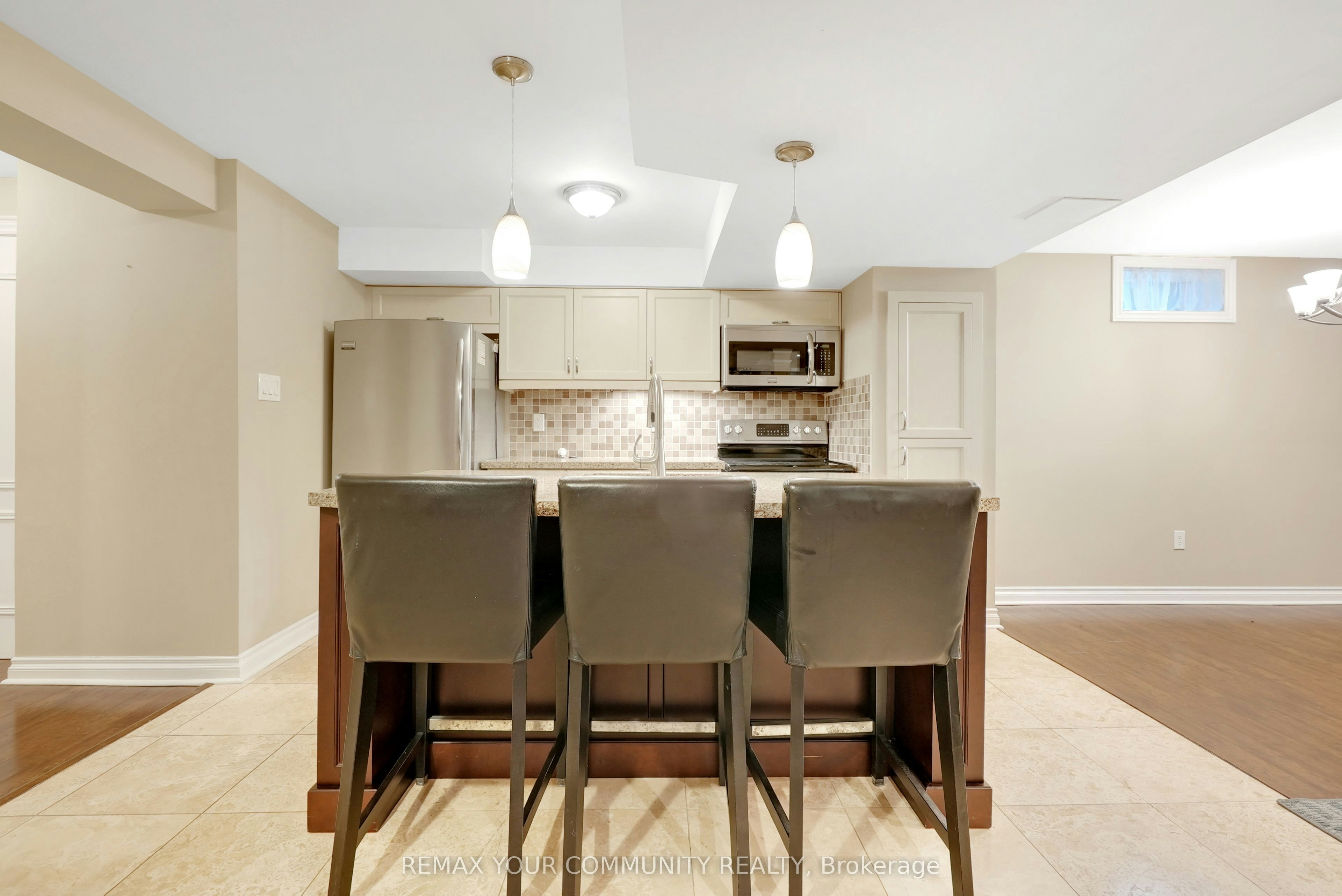 BSMT-112 Downy Emerald Drive, Bradford West Gwillimbury, ON, L3Z 0J2 - 5