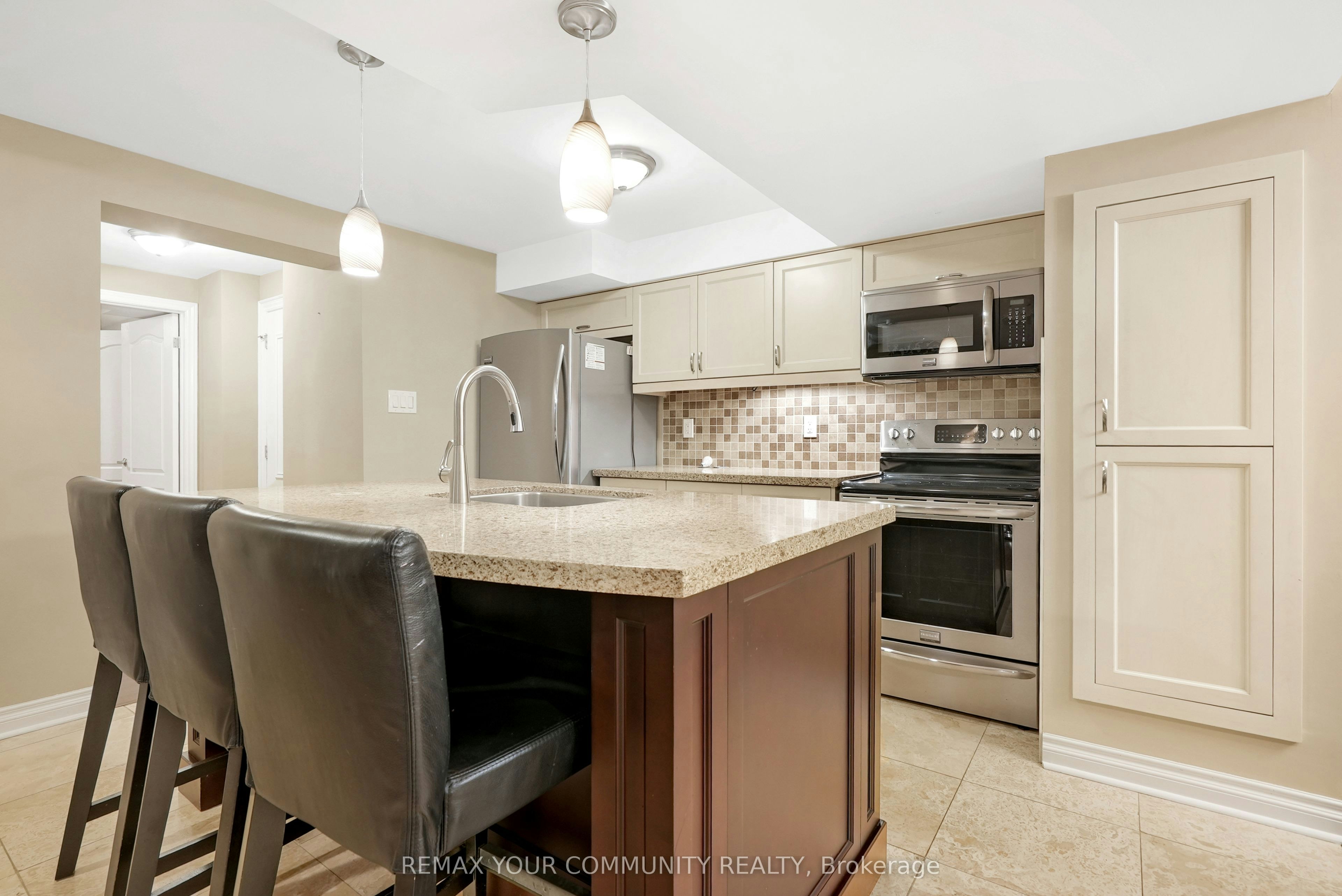 BSMT-112 Downy Emerald Drive, Bradford West Gwillimbury, ON, L3Z 0J2 - 6
