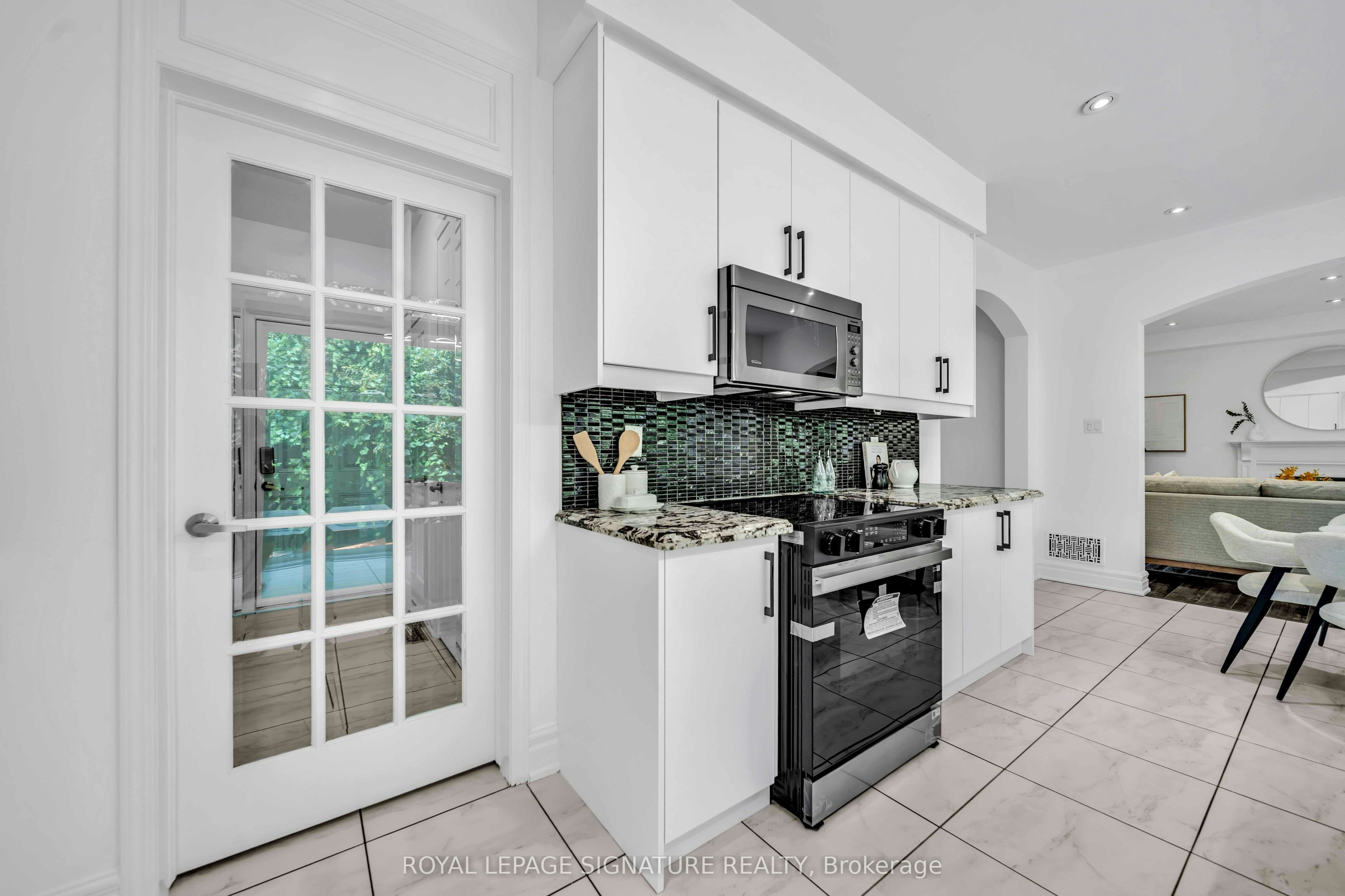 81 Bulmer Crescent, Newmarket, ON, L3X 3K1 - 11