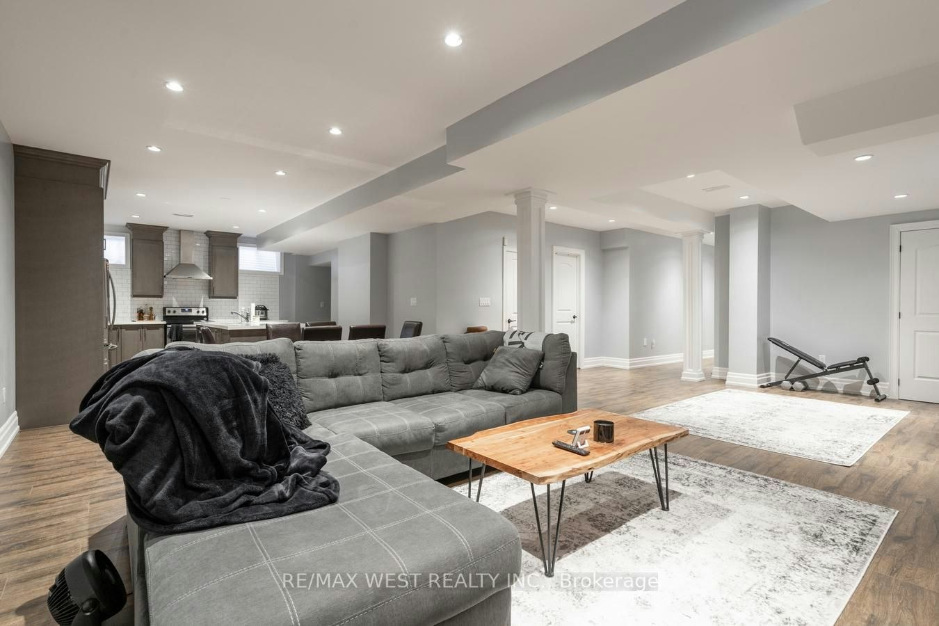 106 Port Royal Avenue, Vaughan, ON, L4H 4K6 - 4