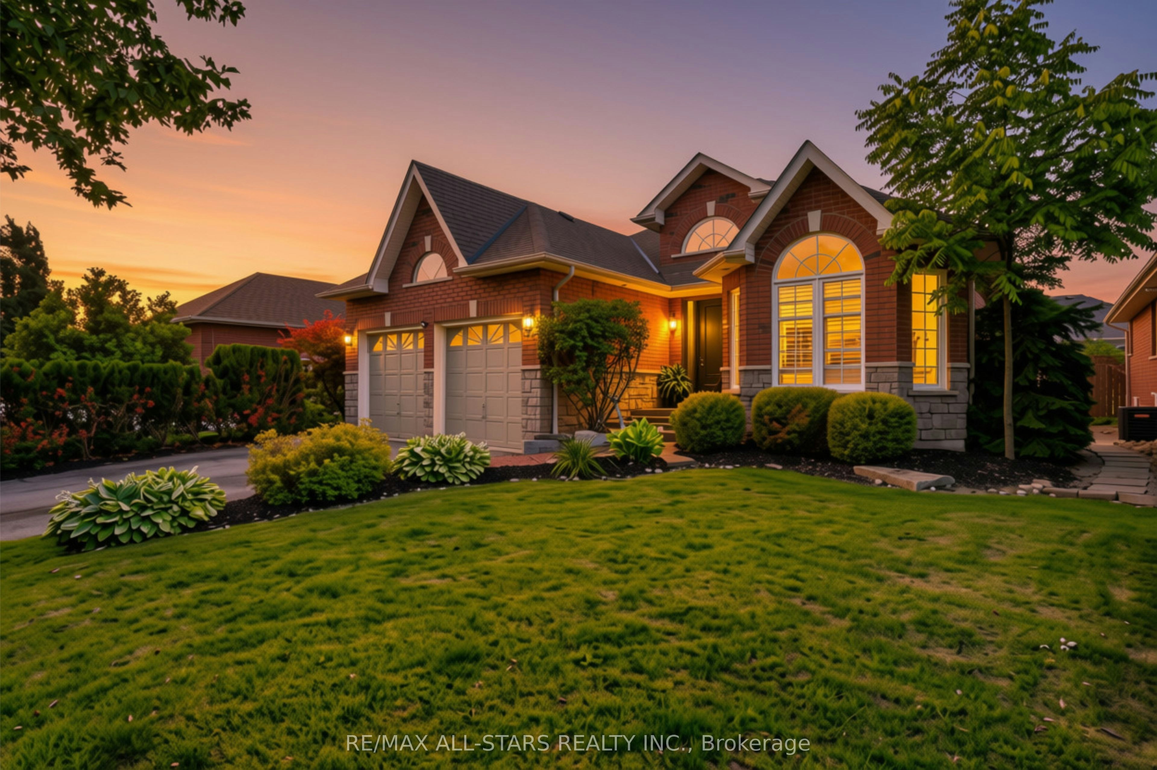15 Ivygreen Road, Georgina, ON, L4P 4B7