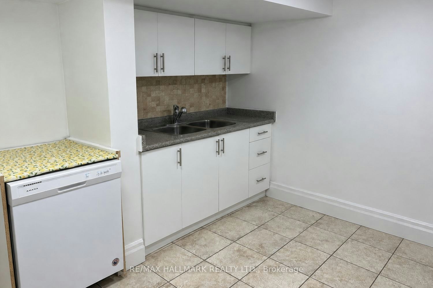 BSMT-102 Murray Drive, Aurora, ON, L4G 2C5 - 12
