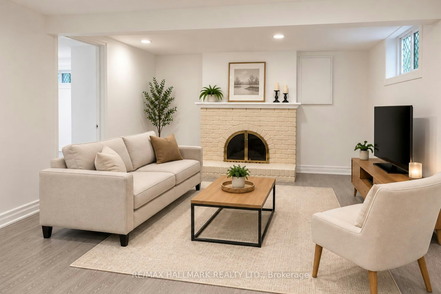 BSMT-102 Murray Drive, Aurora, ON, L4G 2C5 - 4