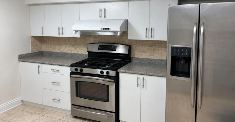 BSMT-102 Murray Drive, Aurora, ON, L4G 2C5 - 11