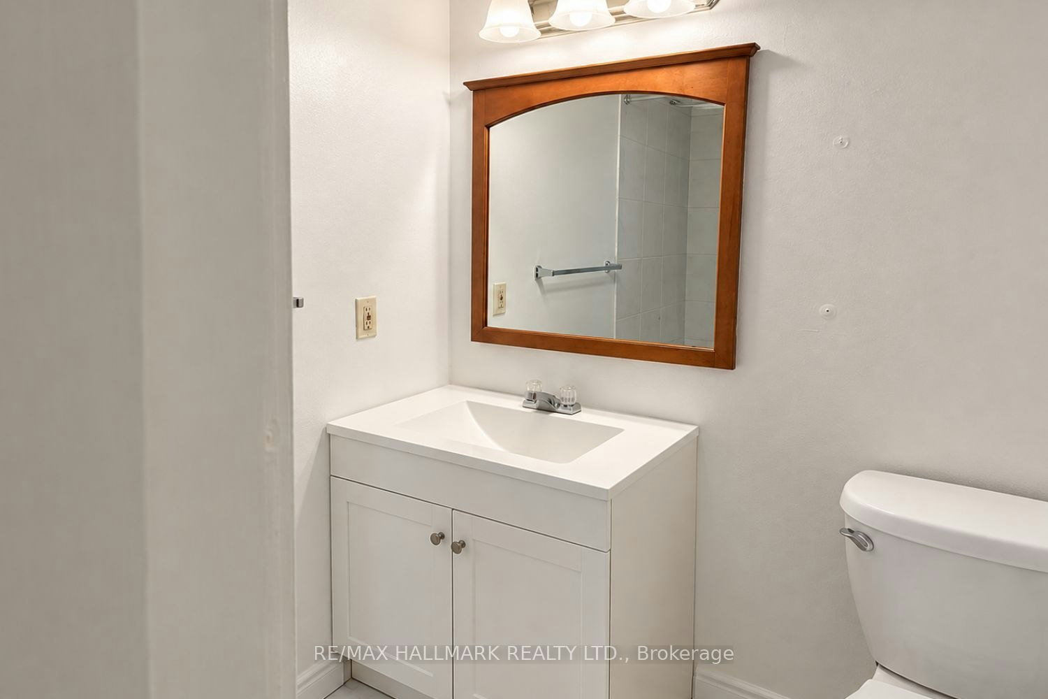 BSMT-102 Murray Drive, Aurora, ON, L4G 2C5 - 7