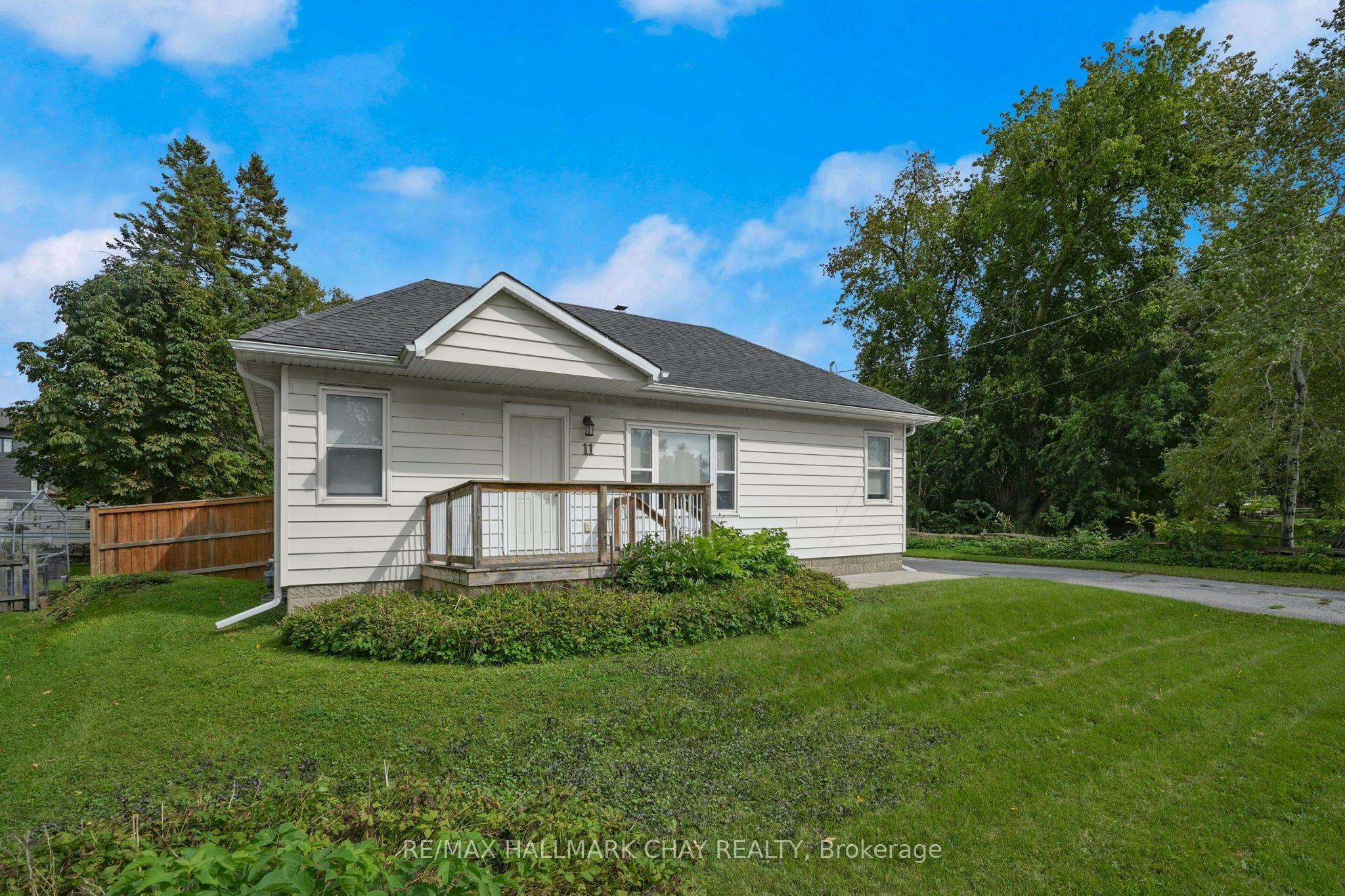 11 King Street S, Innisfil, ON, L0L 1L0