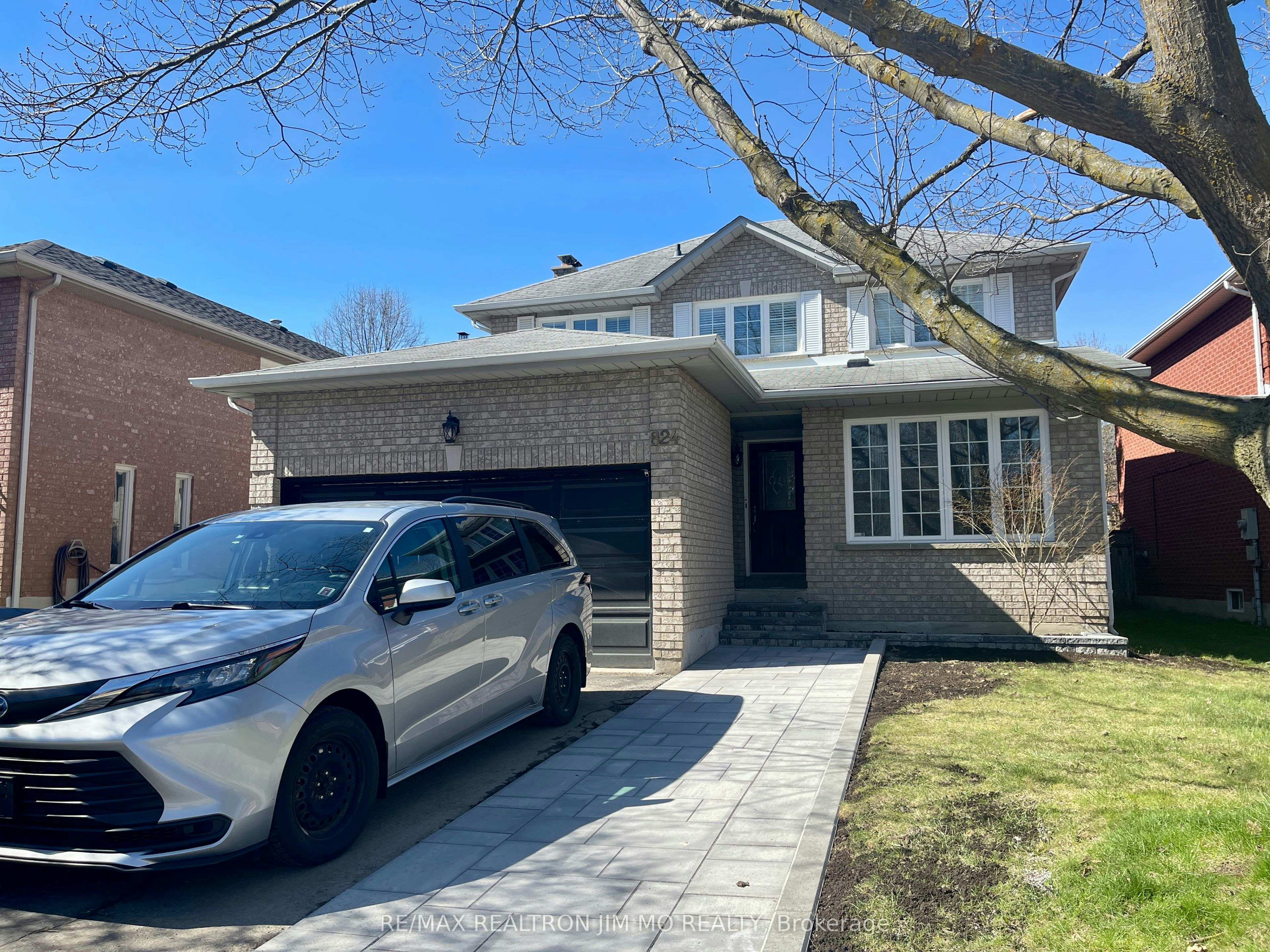 Lower-824 College Manor Drive, Newmarket, ON, L3Y 8G6 - 2
