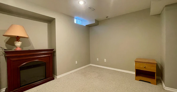 Lower-824 College Manor Drive, Newmarket, ON, L3Y 8G6 - 8