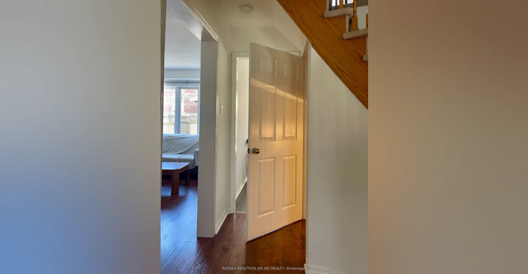 Lower-824 College Manor Drive, Newmarket, ON, L3Y 8G6 - 4