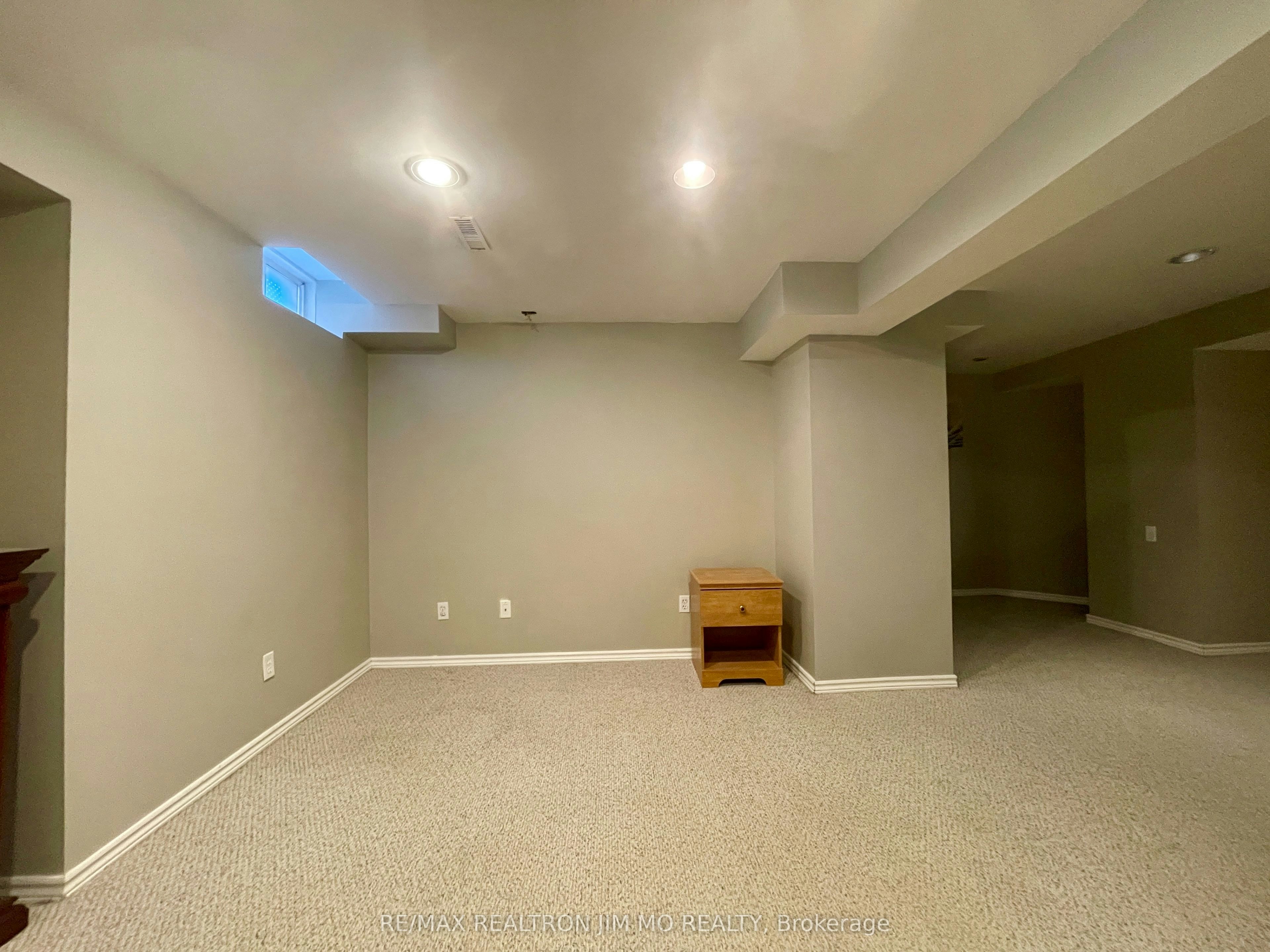 Lower-824 College Manor Drive, Newmarket, ON, L3Y 8G6 - 7