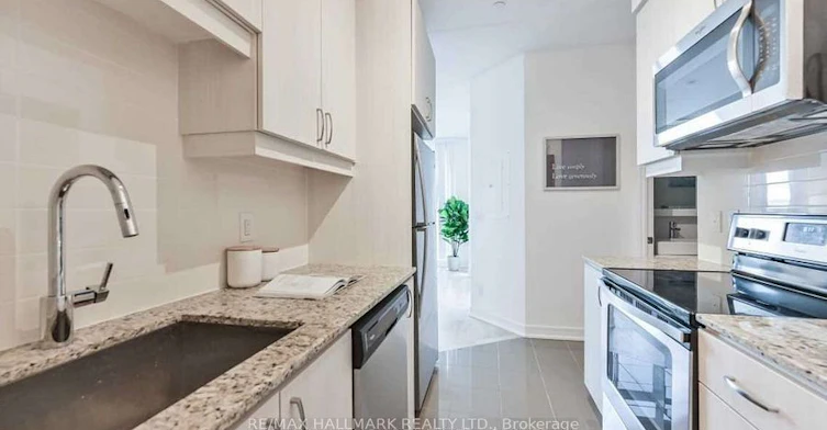 1210Nw-9201 Yonge Street, Richmond Hill, ON, L4C 6Z2 - 5