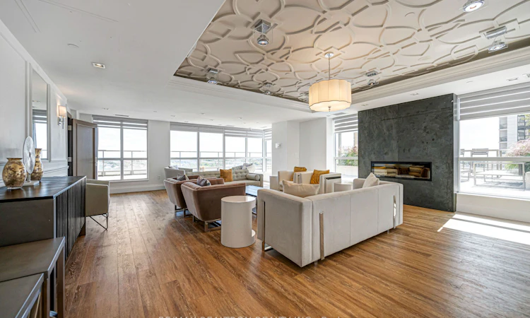 318-9560 Markham Road