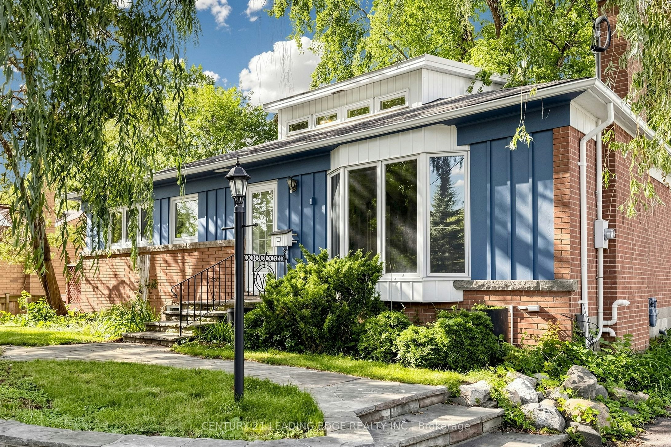 4 Rougecrest Drive, Markham, ON, L3P 3B6 - 2