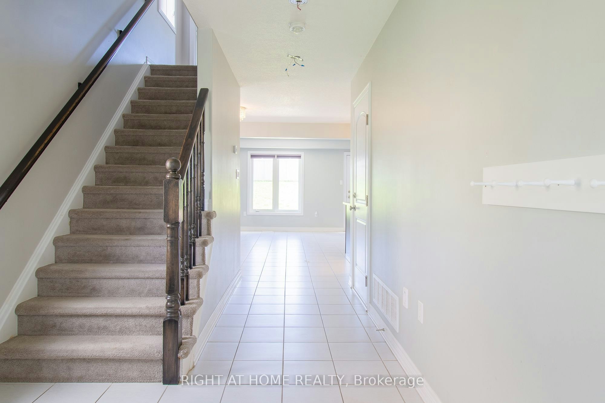 187 Hutchinson Drive, New Tecumseth, ON, L9R 0P6 - 2