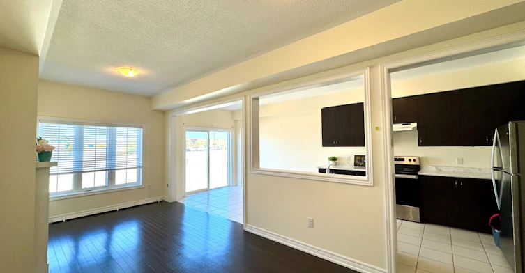 76 Blackwell Crescent, Bradford West Gwillimbury, ON, L3Z 4L4