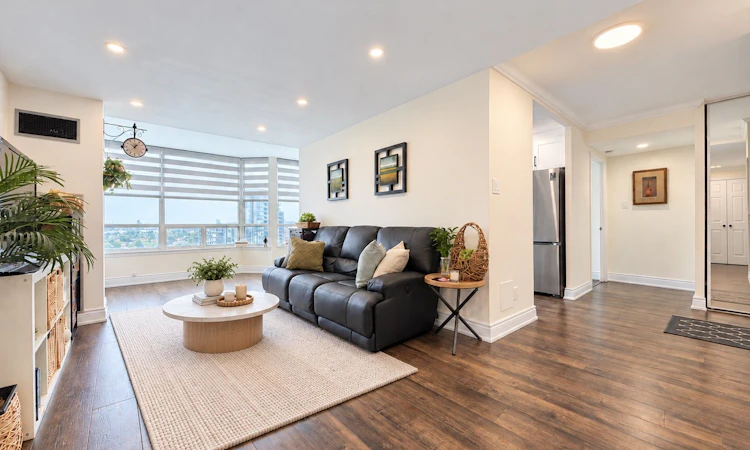 1509-120 Promenade Circle