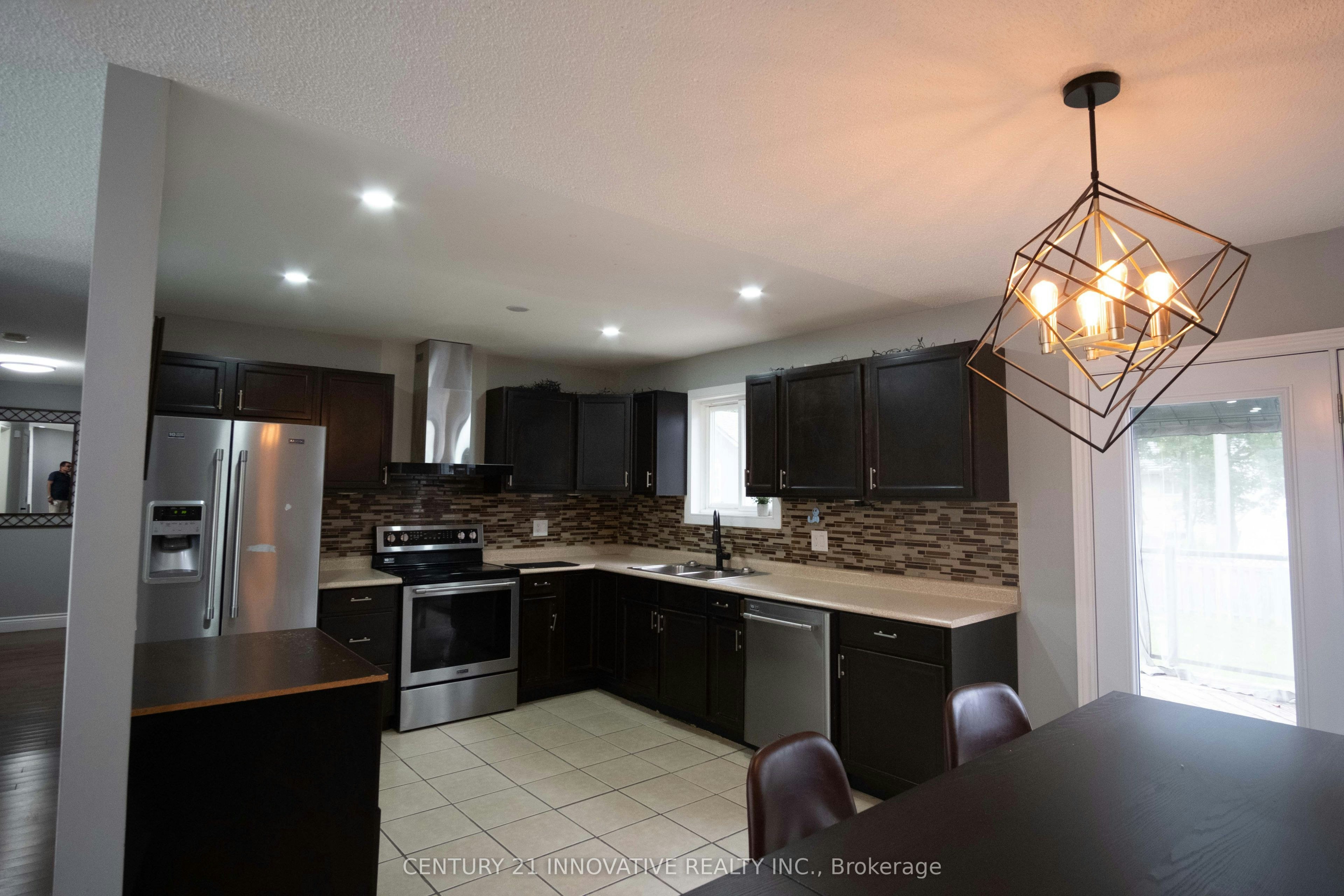 7 Pridham Crescent, Essa, ON, L0M 1B2 - 8