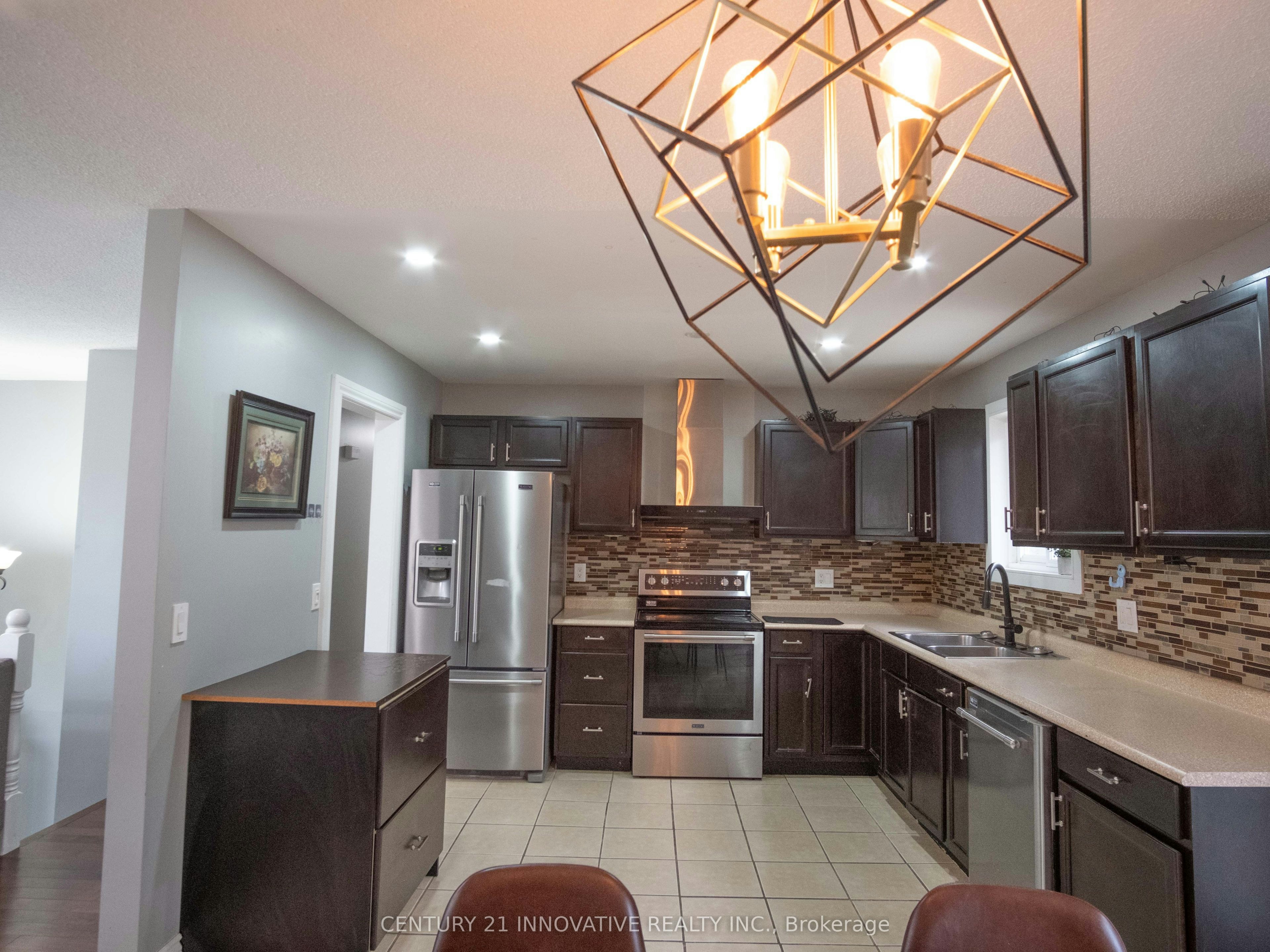 7 Pridham Crescent, Essa, ON, L0M 1B2 - 7