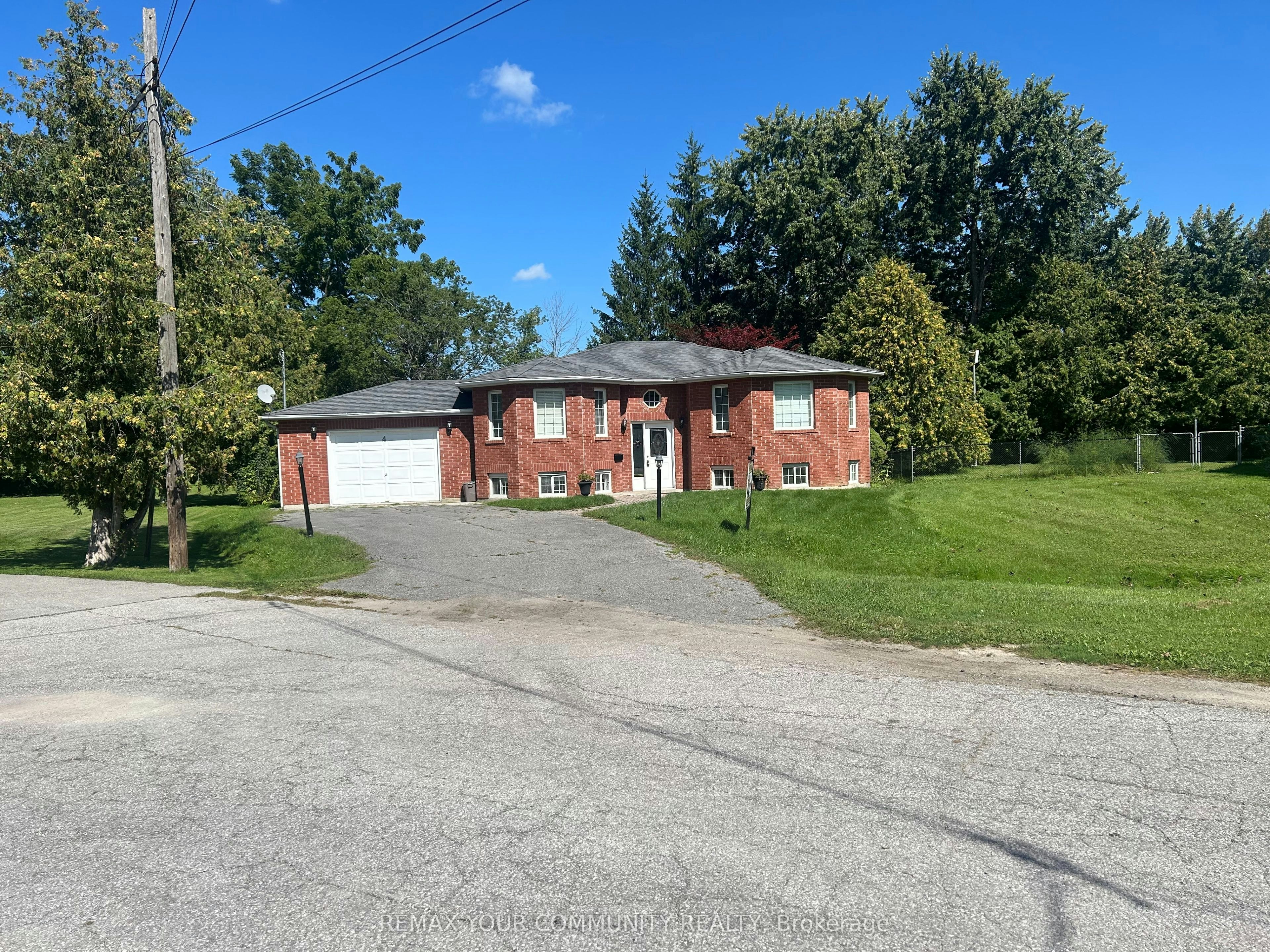 4 Bay Court, Georgina, ON, L4P 1B3