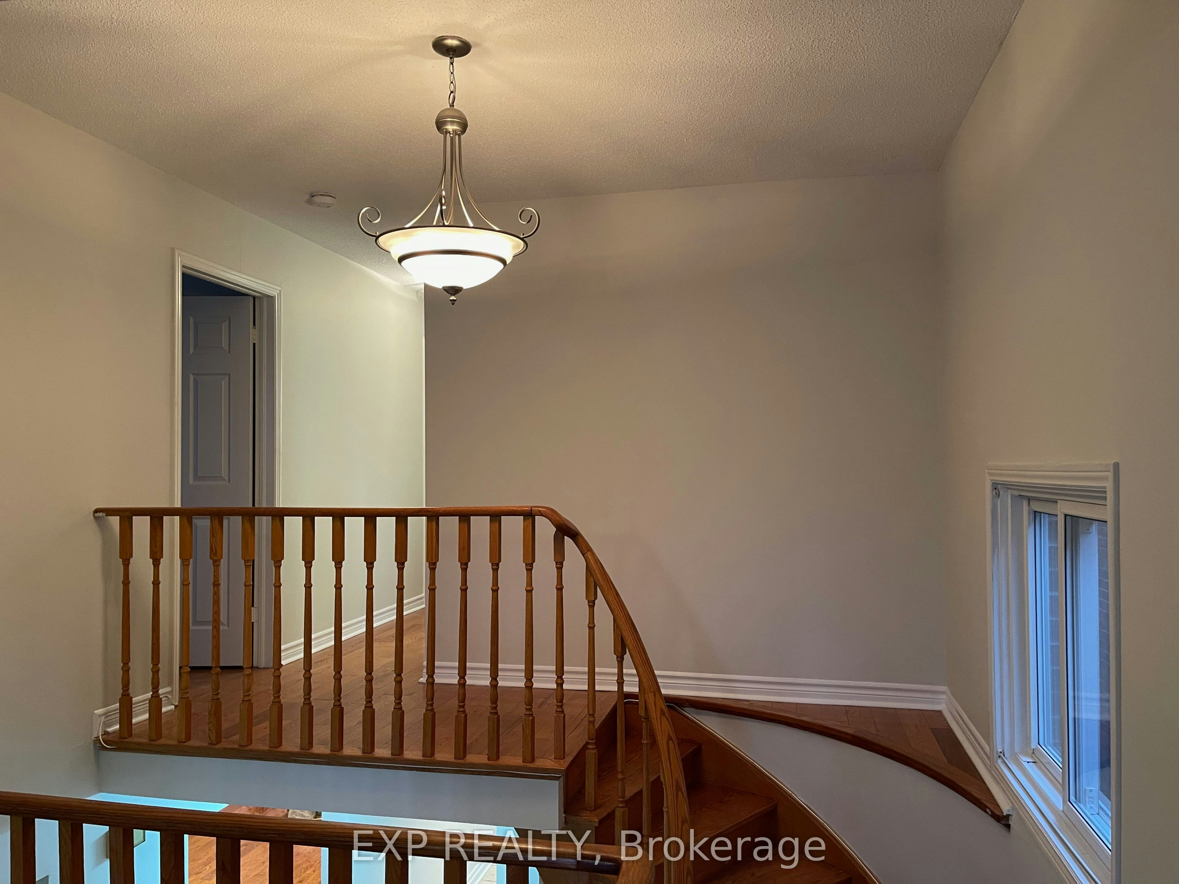 29 Gayla Street, Vaughan, ON, L4J 6W2 - 9