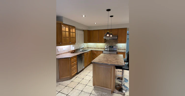 29 Gayla Street, Vaughan, ON, L4J 6W2 - 2