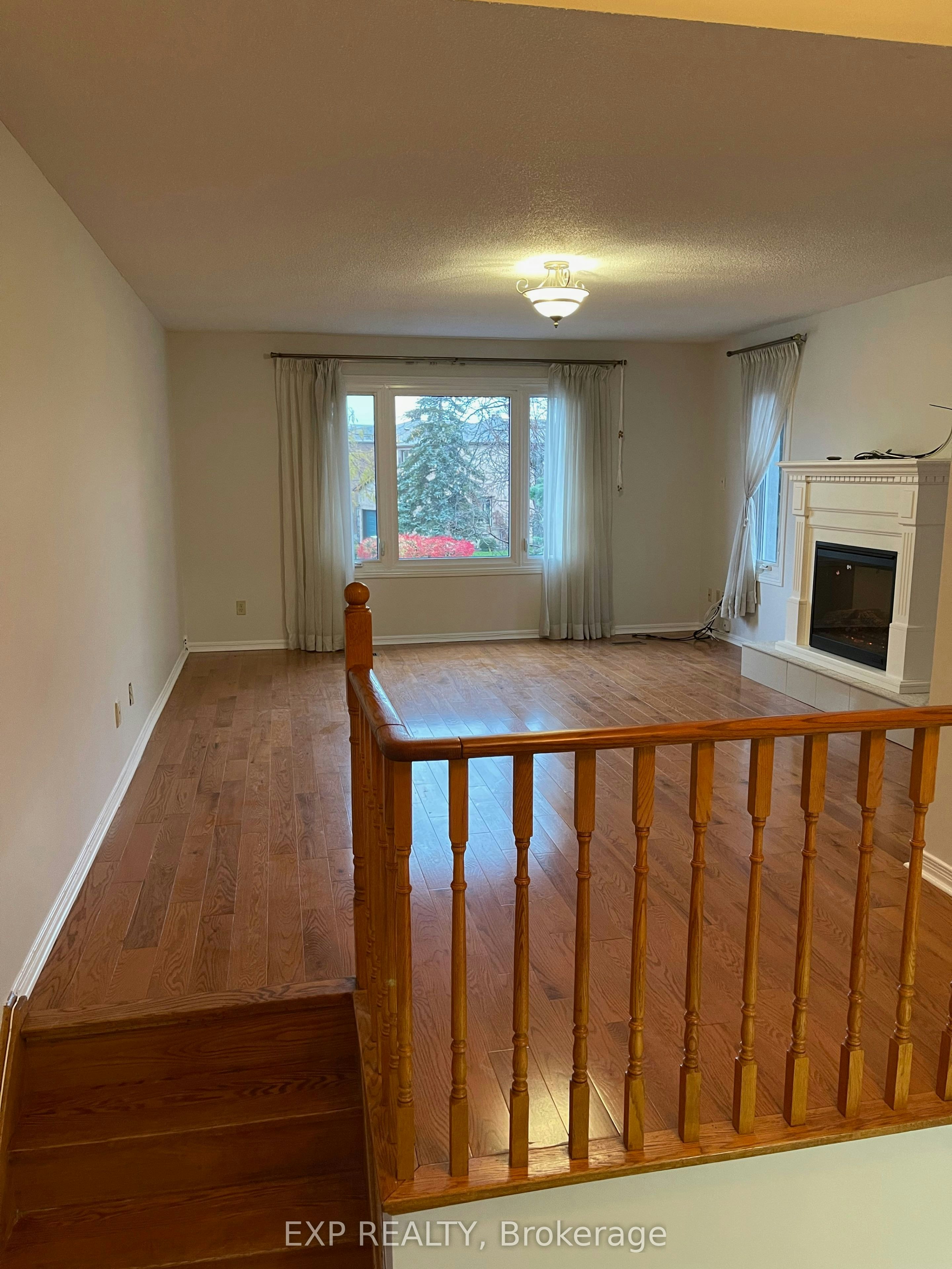 29 Gayla Street, Vaughan, ON, L4J 6W2 - 8