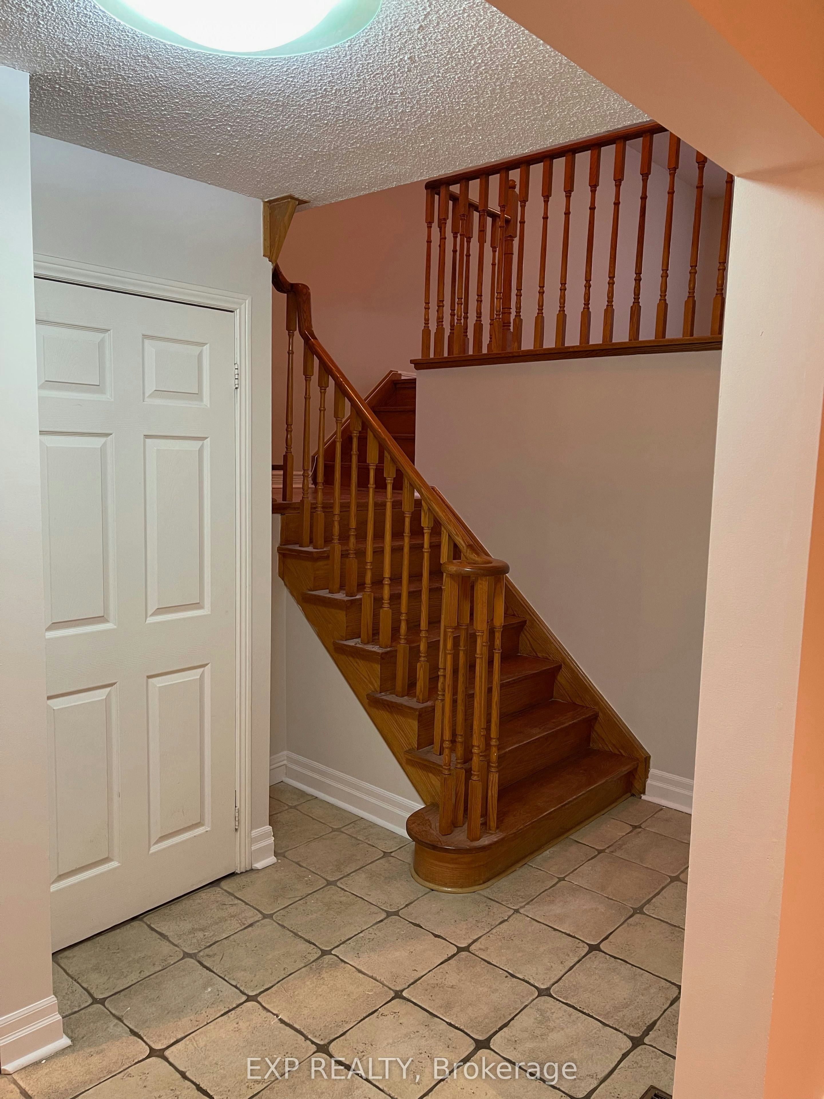 29 Gayla Street, Vaughan, ON, L4J 6W2 - 6