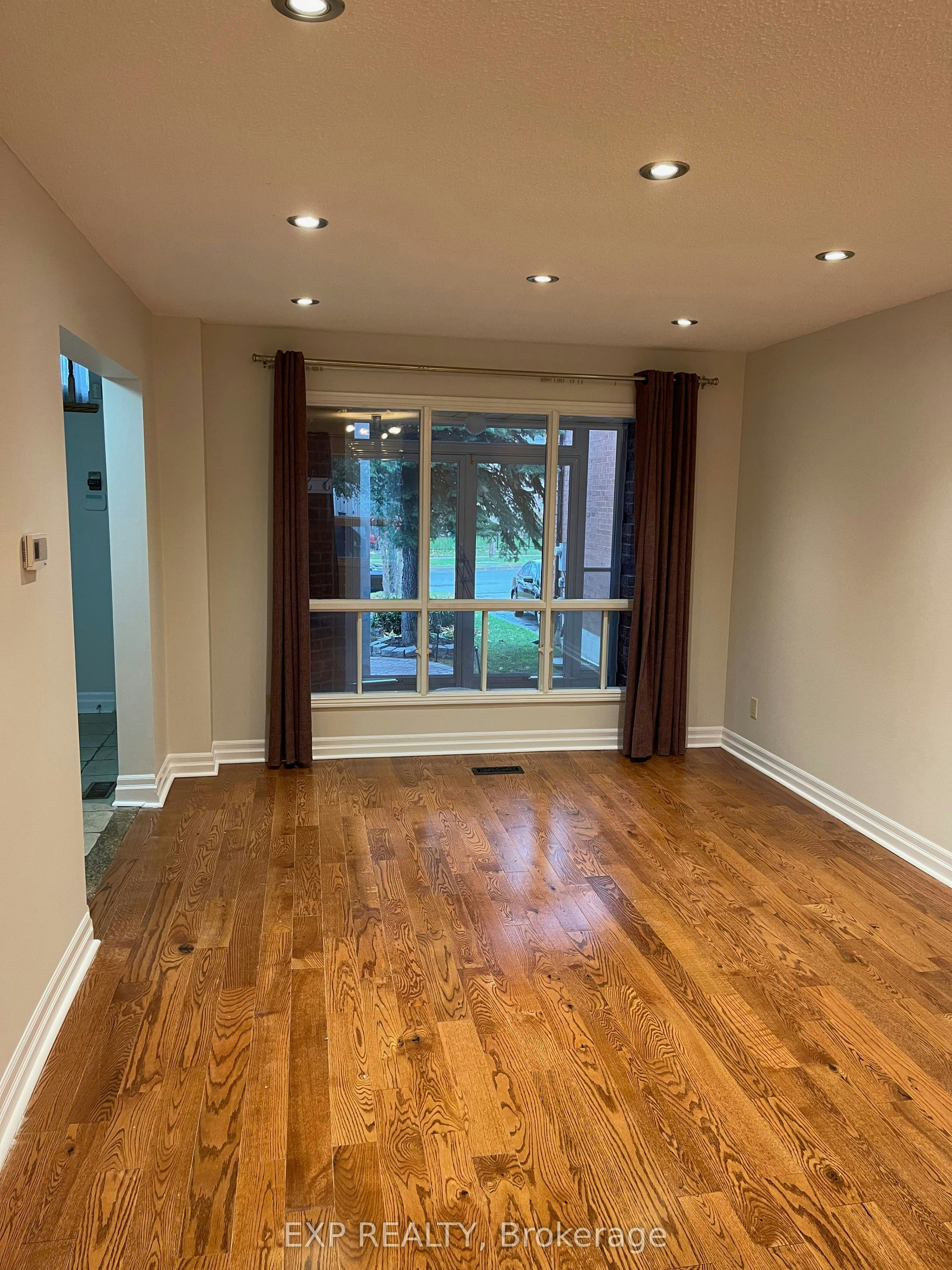 29 Gayla Street, Vaughan, ON, L4J 6W2 - 5