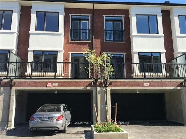 32 Ambler Lane, Richmond Hill, ON, L4C 3N8 - 2