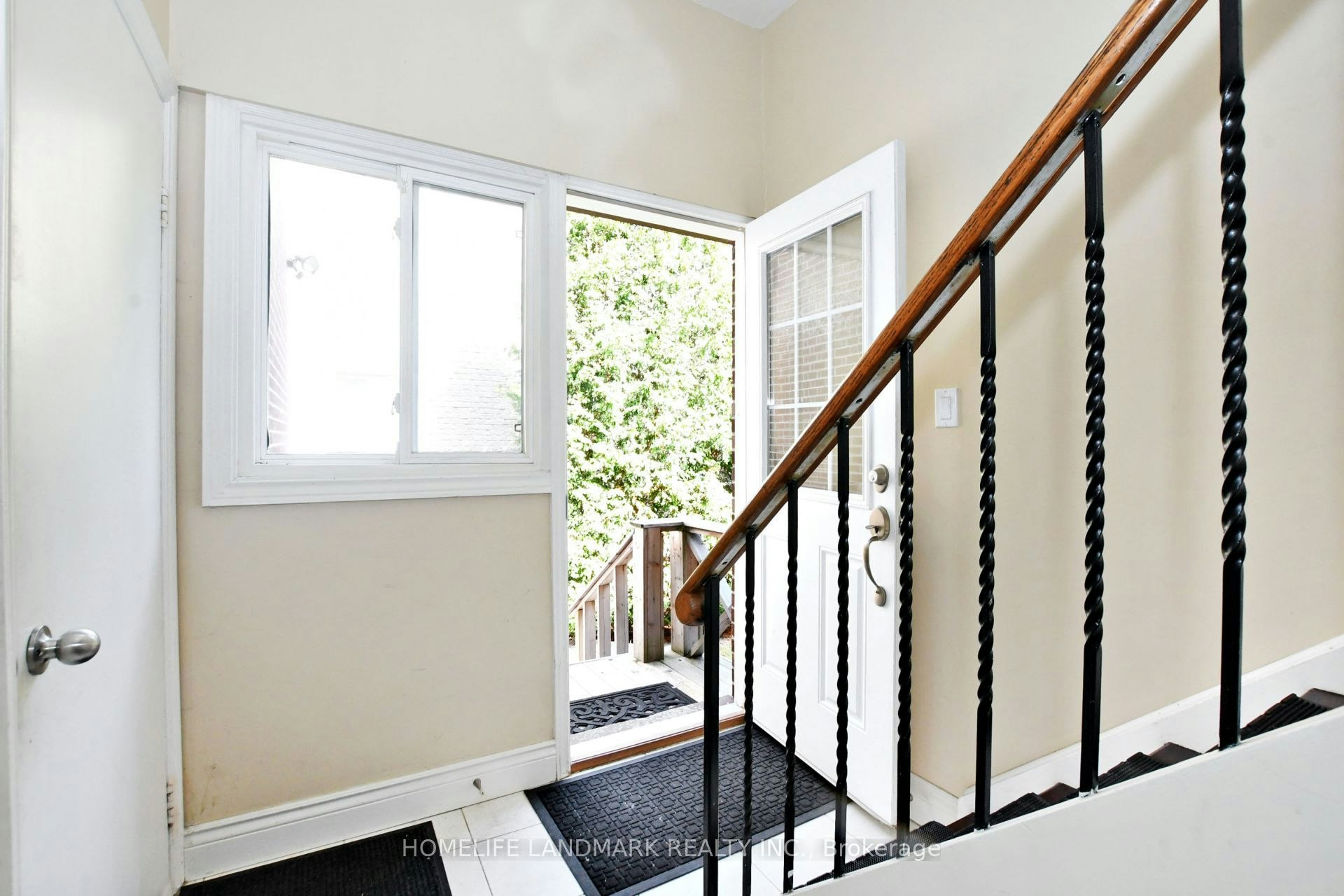 109 Brookside Road S, Richmond Hill, ON, L4C 0J6 - 2