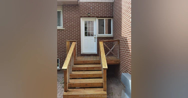 109 Brookside Road S, Richmond Hill, ON, L4C 0J6