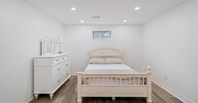 Bsmt-12 Davidson Road, Aurora, ON, L4G 2B1 - 19