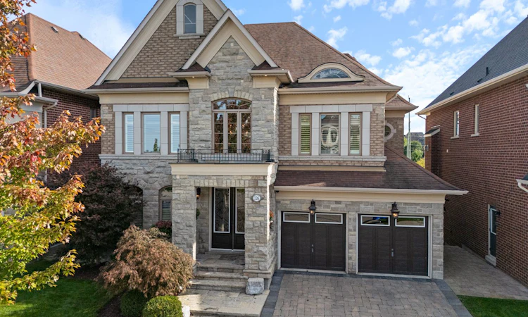 126 Vines Place
