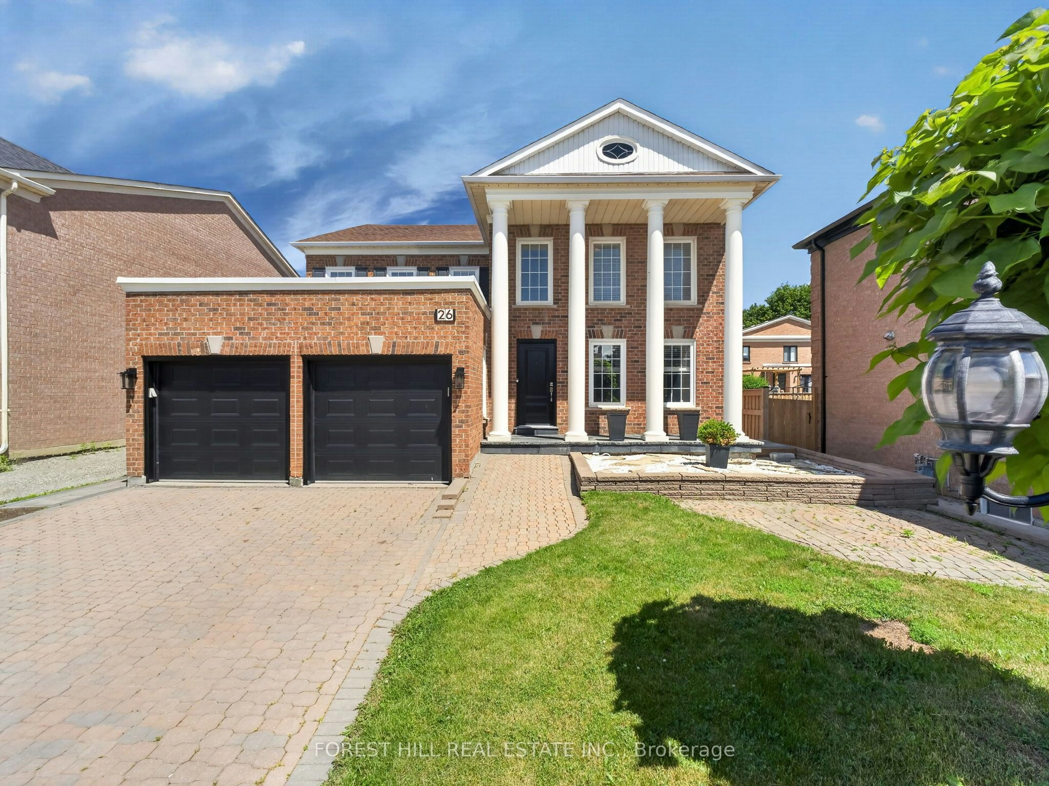 26 Cowles Court, Richmond Hill, ON, L4C 9A5
