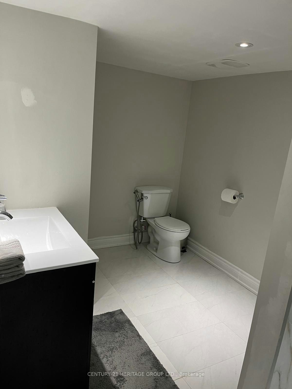 7 Creekview Avenue, Richmond Hill, ON, L4C 9X1 - 7