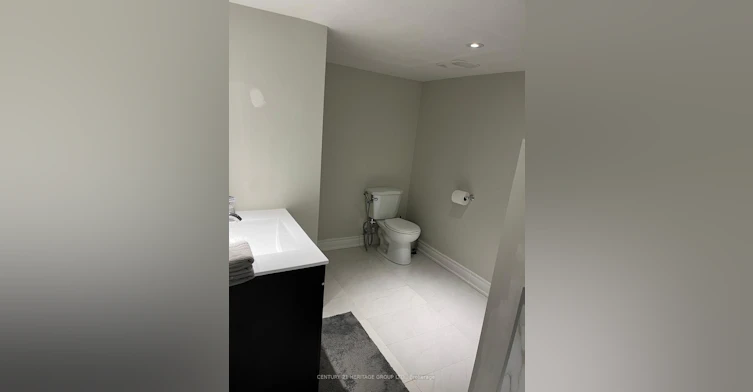 7 Creekview Avenue, Richmond Hill, ON, L4C 9X1 - 7
