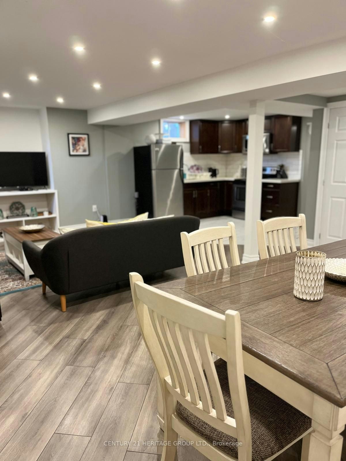 7 Creekview Avenue, Richmond Hill, ON, L4C 9X1 - 3
