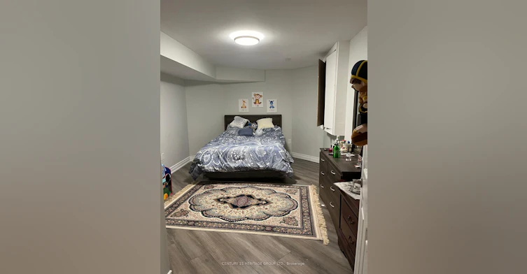 7 Creekview Avenue, Richmond Hill, ON, L4C 9X1 - 5