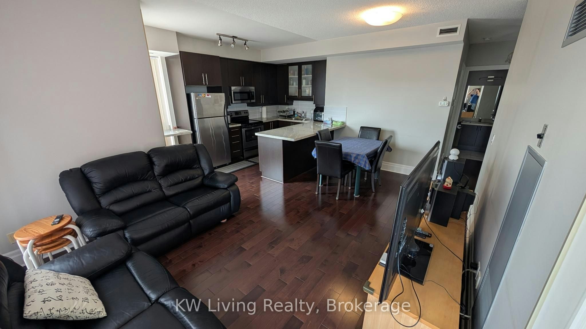 610B-21 Upper Duke Crescent, Markham, ON, L6G 0B6 - 2
