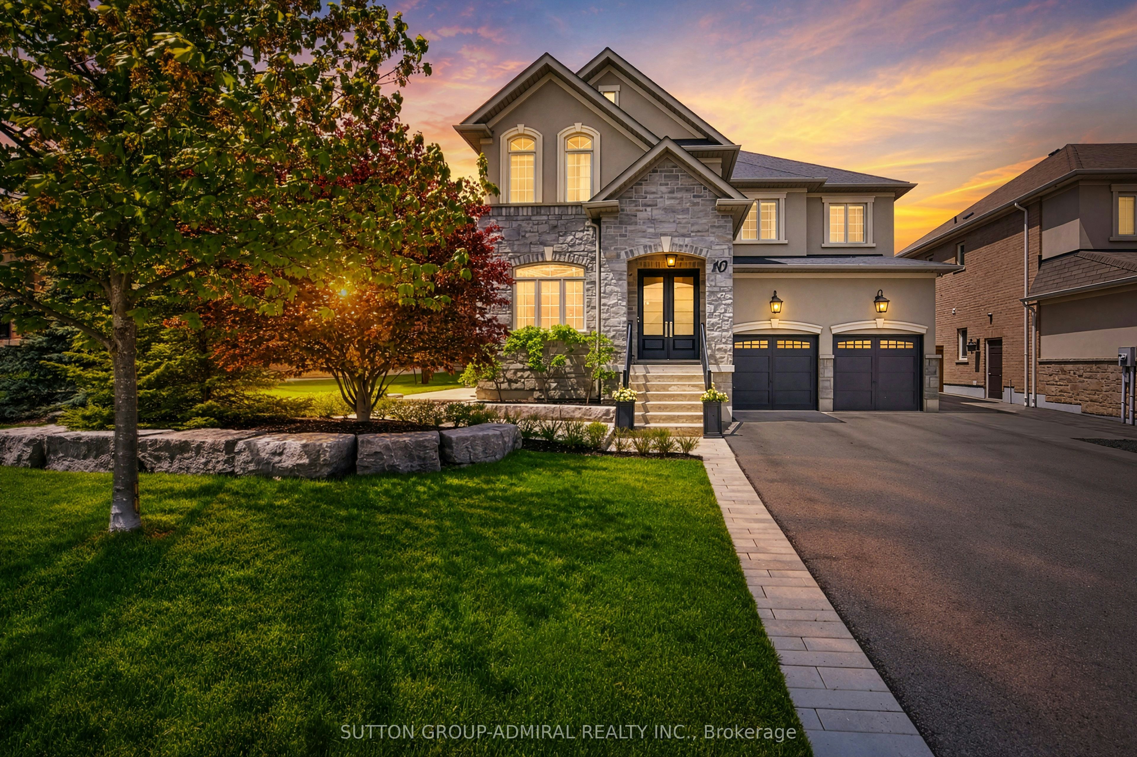 10 Thomas Noble Court, King, ON, L7B 0A3