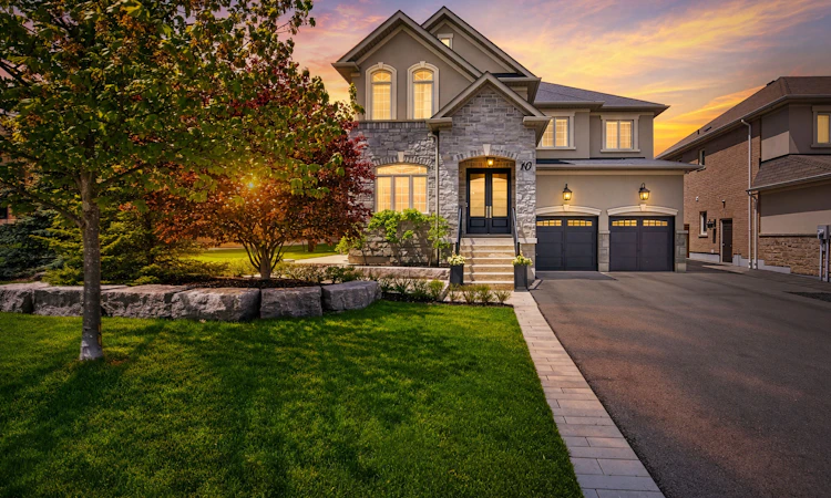 10 Thomas Noble Court
