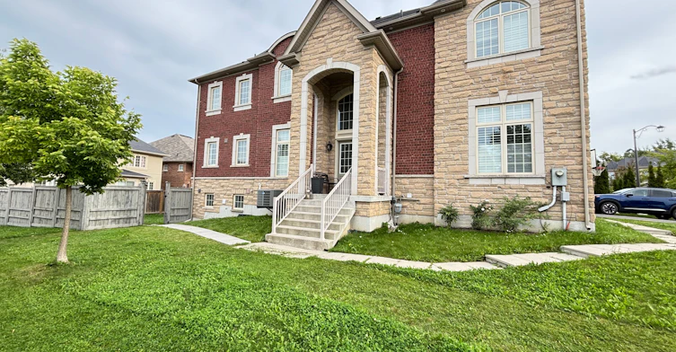 Basement-33 Heintzman Crescent, Vaughan, ON, L6A 4T8