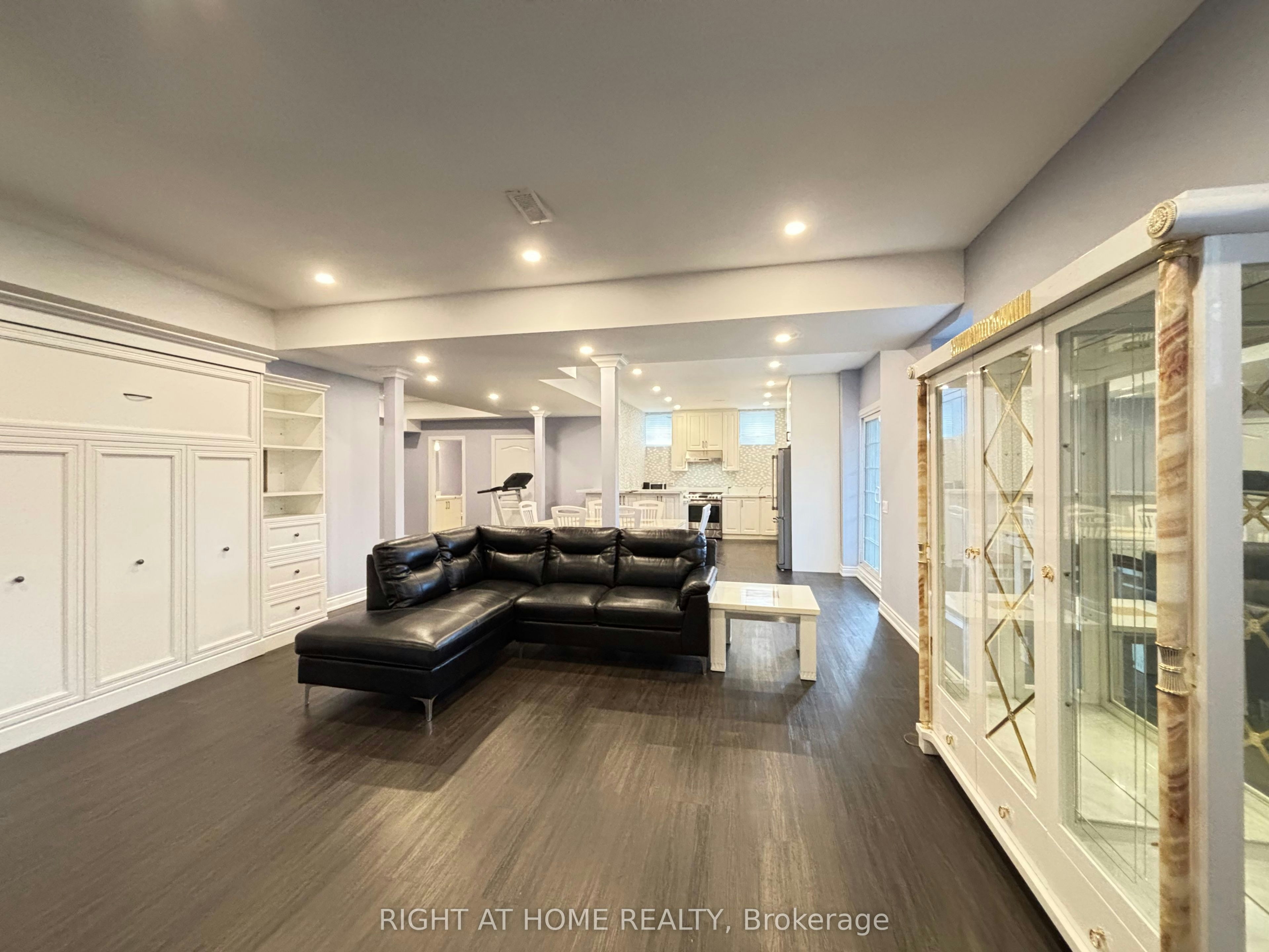 Basement-33 Heintzman Crescent, Vaughan, ON, L6A 4T8 - 5