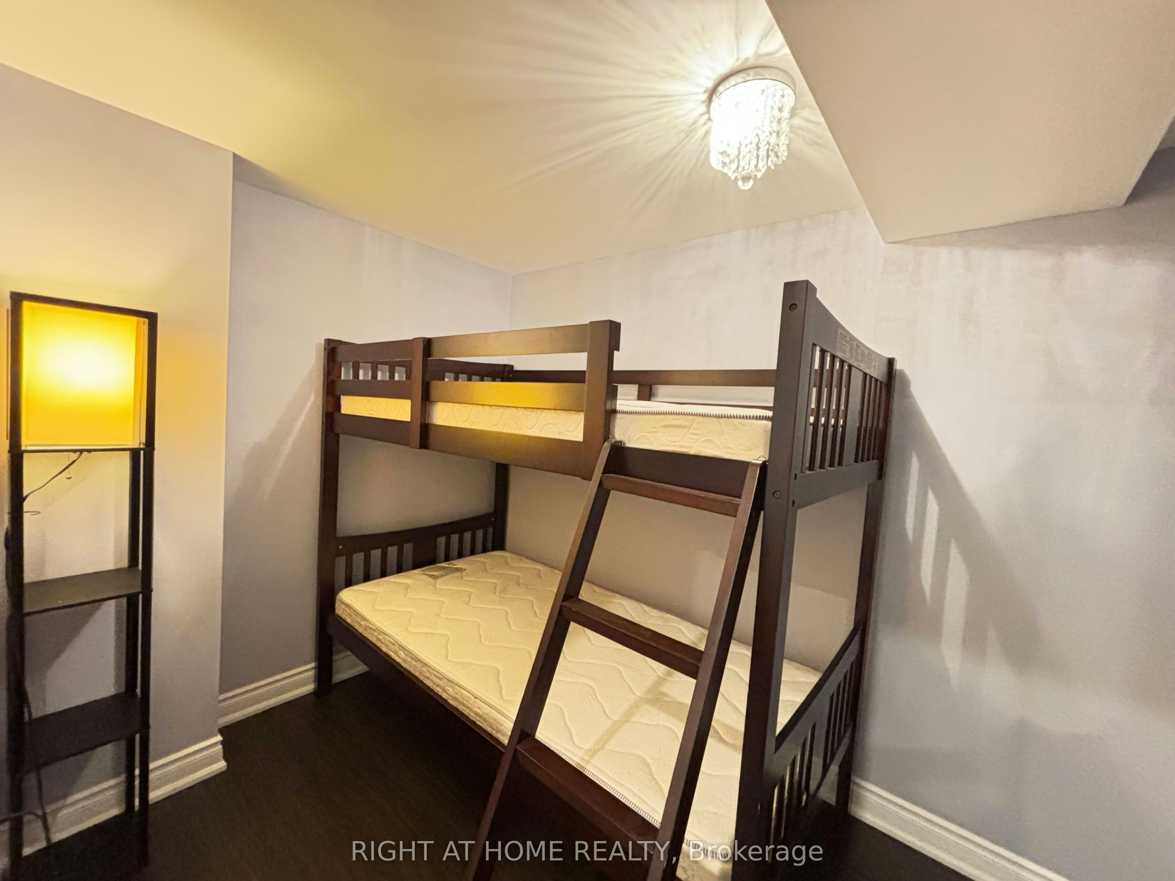 Basement-33 Heintzman Crescent, Vaughan, ON, L6A 4T8 - 16